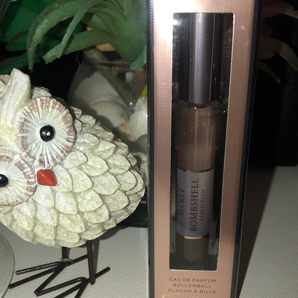 Victoria Secret bombshell seduction Brand New 7 mg roller ball